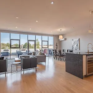 Captivating Quinpool Loft With Massive Terrace Halifax