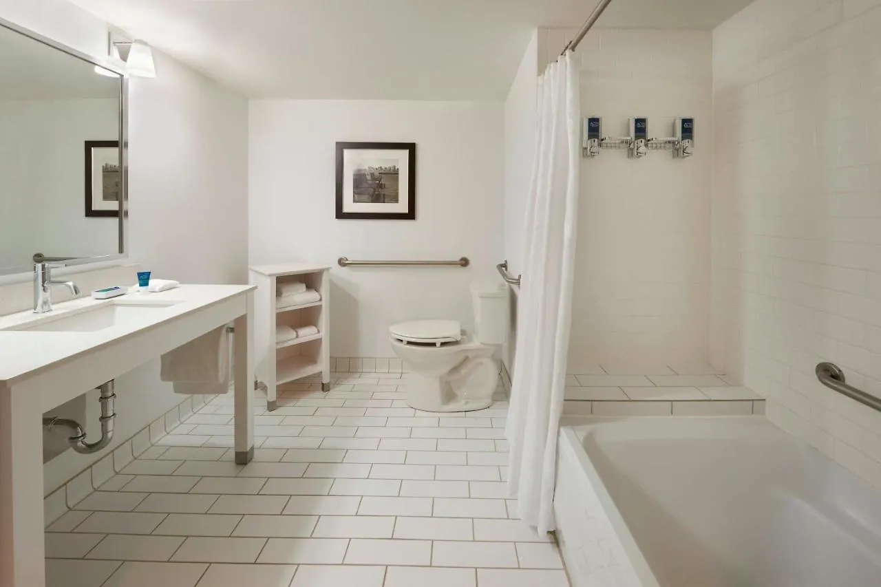 Four Points By Sheraton Halifax 4*,